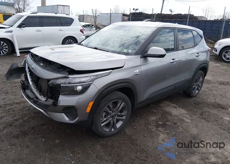 2021 Kia Seltos Lx z USA, uszkodzony, nr VIN KNDEPCAAXM7152830